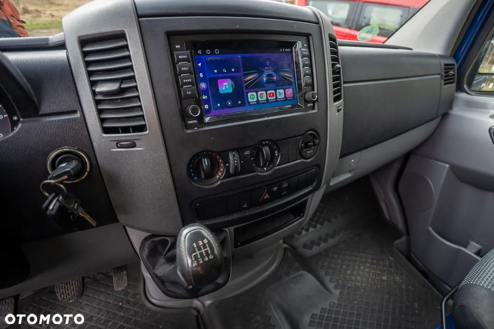 Mercedes-Benz Sprinter - 18