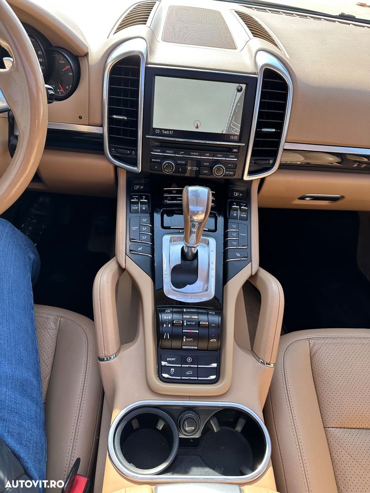 Porsche Cayenne 3.0TD TipTronic - 7