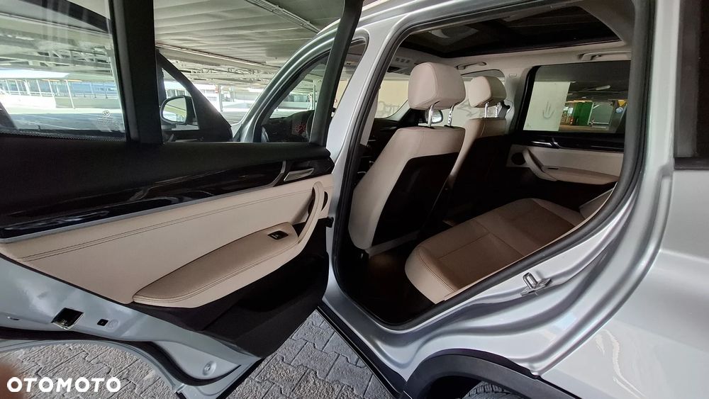 BMW X3 28i xDrive - 10