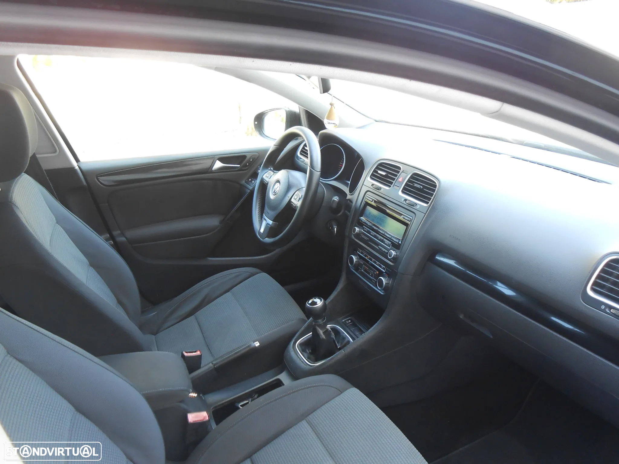 VW Golf 1.6 TDi Confortline - 25