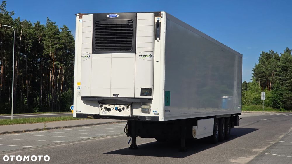 Krone CHŁODNIA / OŚ PODNOSZONA / PALECIARA / 4 RYGLE / AGREGAT CARRIER VECTOR 1550 / ELEKTRYK / DRUKARKA - 11