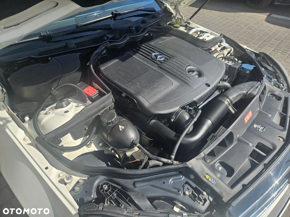 Mercedes-Benz Klasa C 250 CDI DPF 4Matic 7G-TRONIC BlueEFFICIENCY - 29