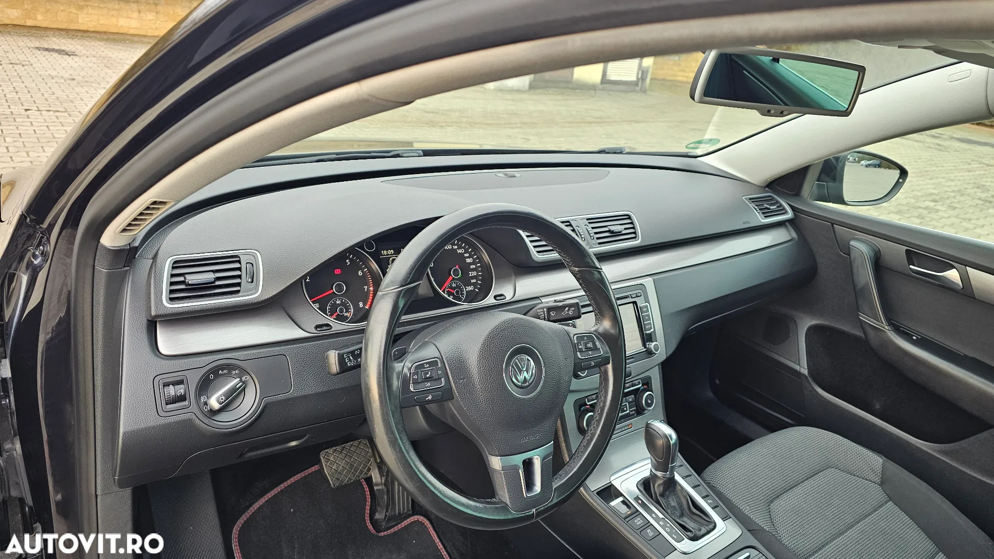 Volkswagen Passat Variant 1.8 TSI DSG Highline - 17
