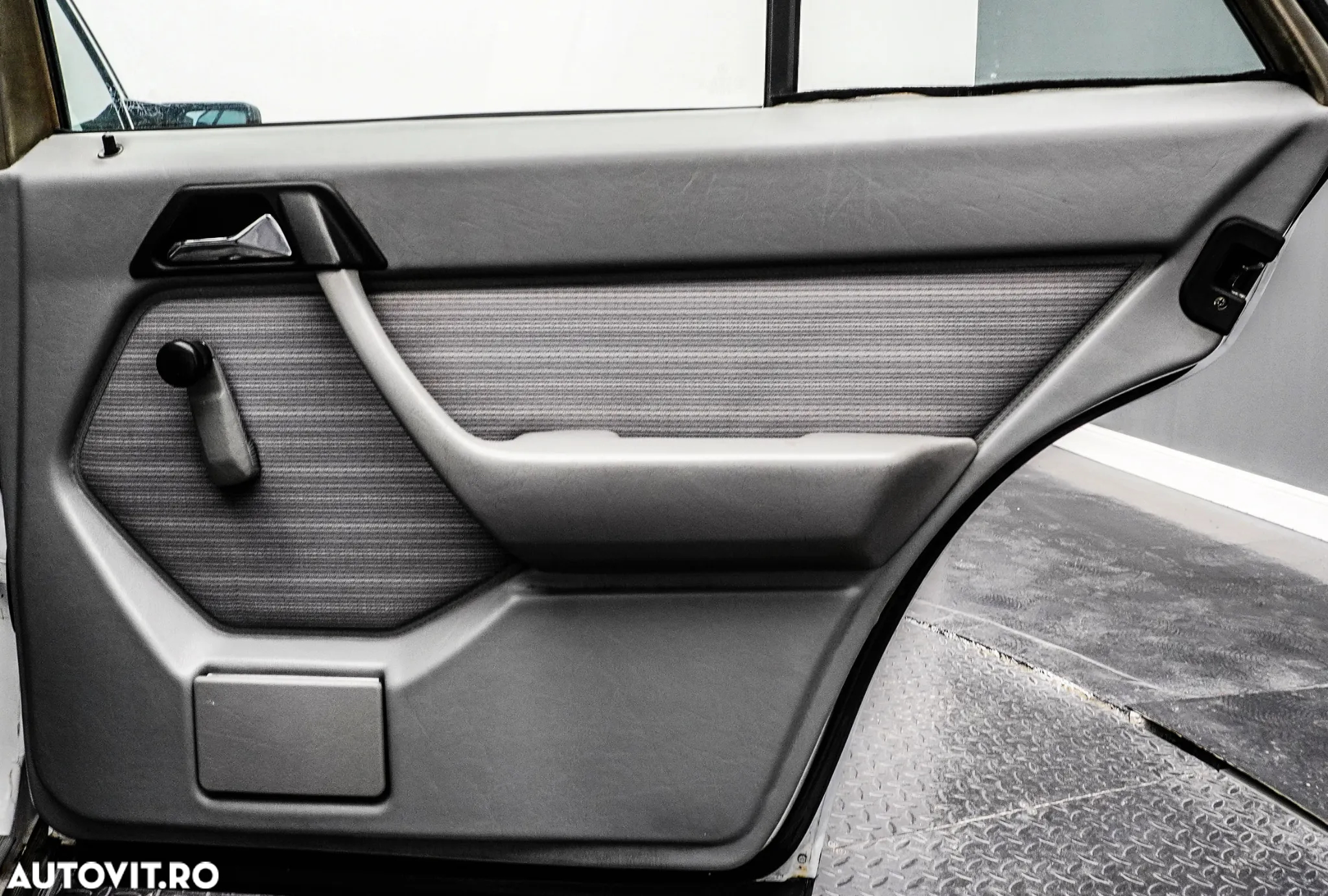 Mercedes-Benz E - 26