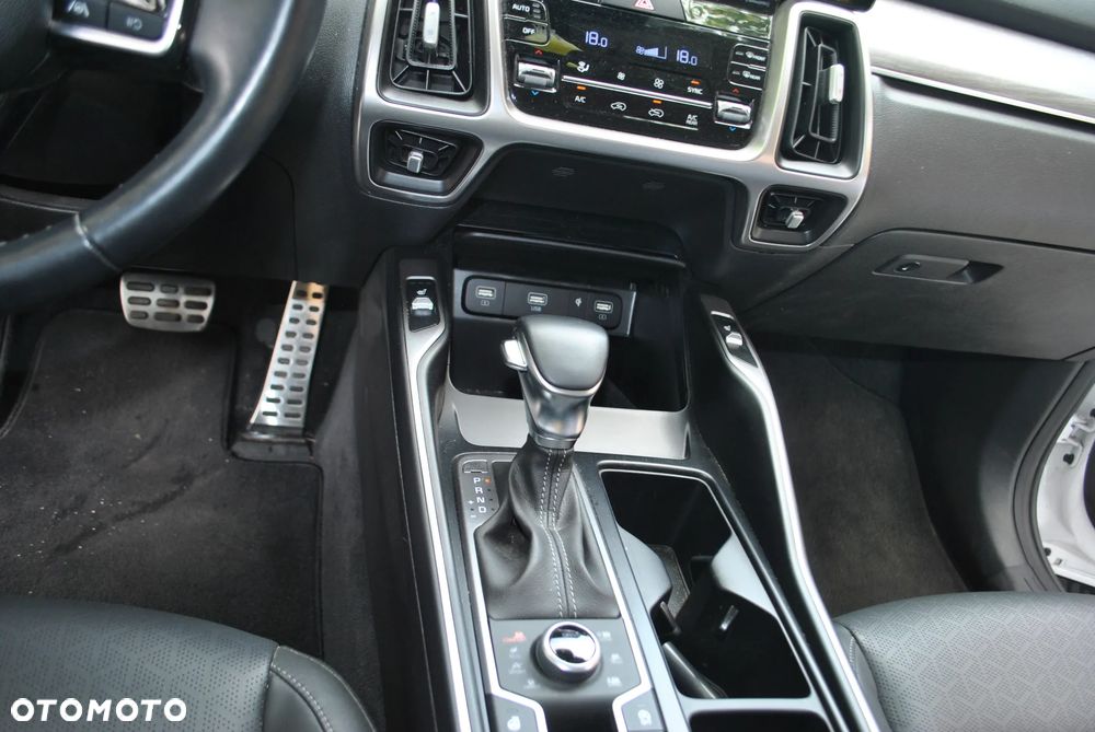 Kia Sorento - 11