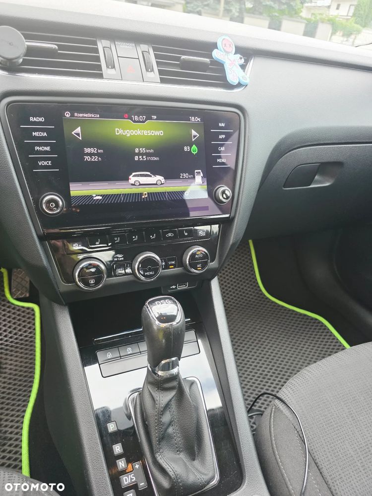 Skoda Octavia 2.0 TDI Style DSG - 34