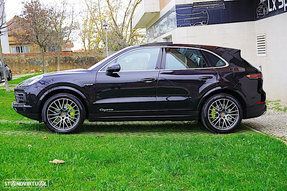 Porsche Cayenne Formula E - 3