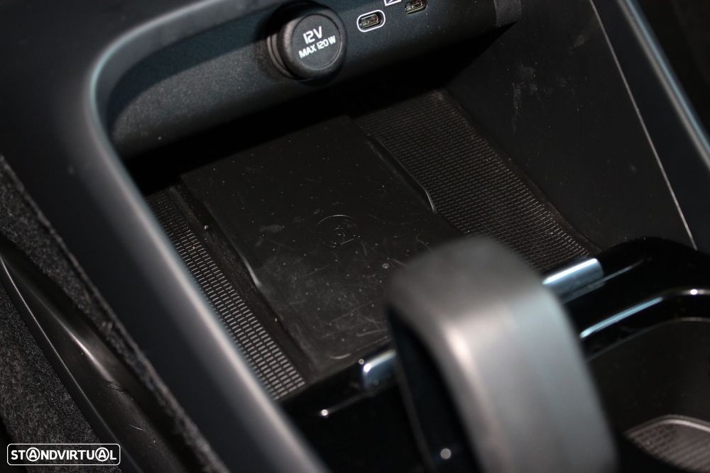 Volvo XC 40 Recharge Core - 27