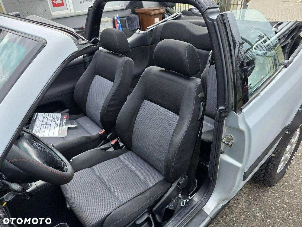 Volkswagen Golf Cabrio 2.0 - 10