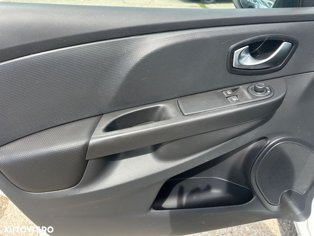 Renault Clio Energy dCi 90 Start & Stop LIMITED - 8