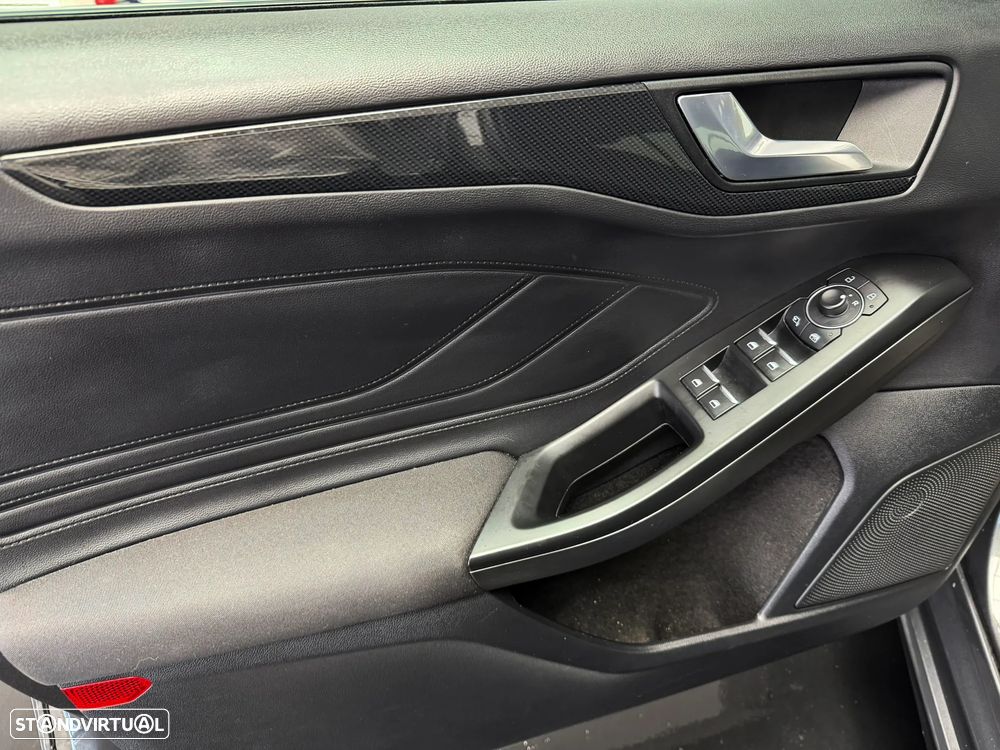 Ford Focus 1.0 EcoBoost MHEV ST-Line - 8