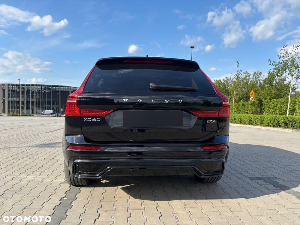 Volvo XC 60 B5 B AWD Ultimate Black Edition - 5