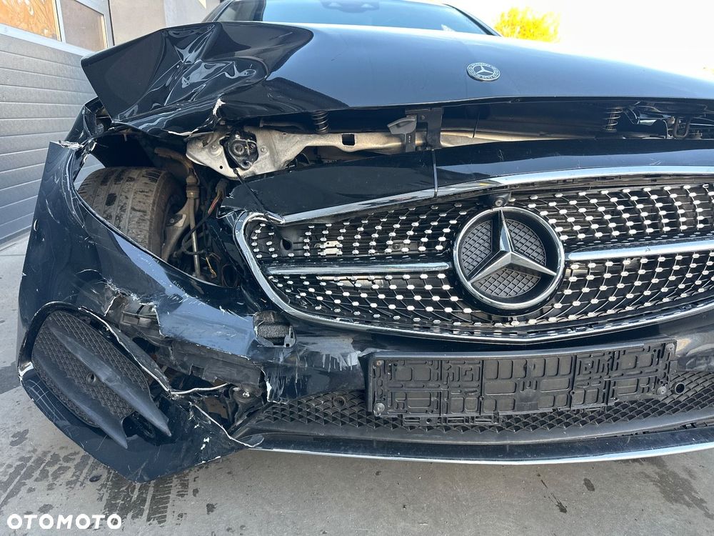 Mercedes-Benz Klasa E 200 4-Matic AMG - 13