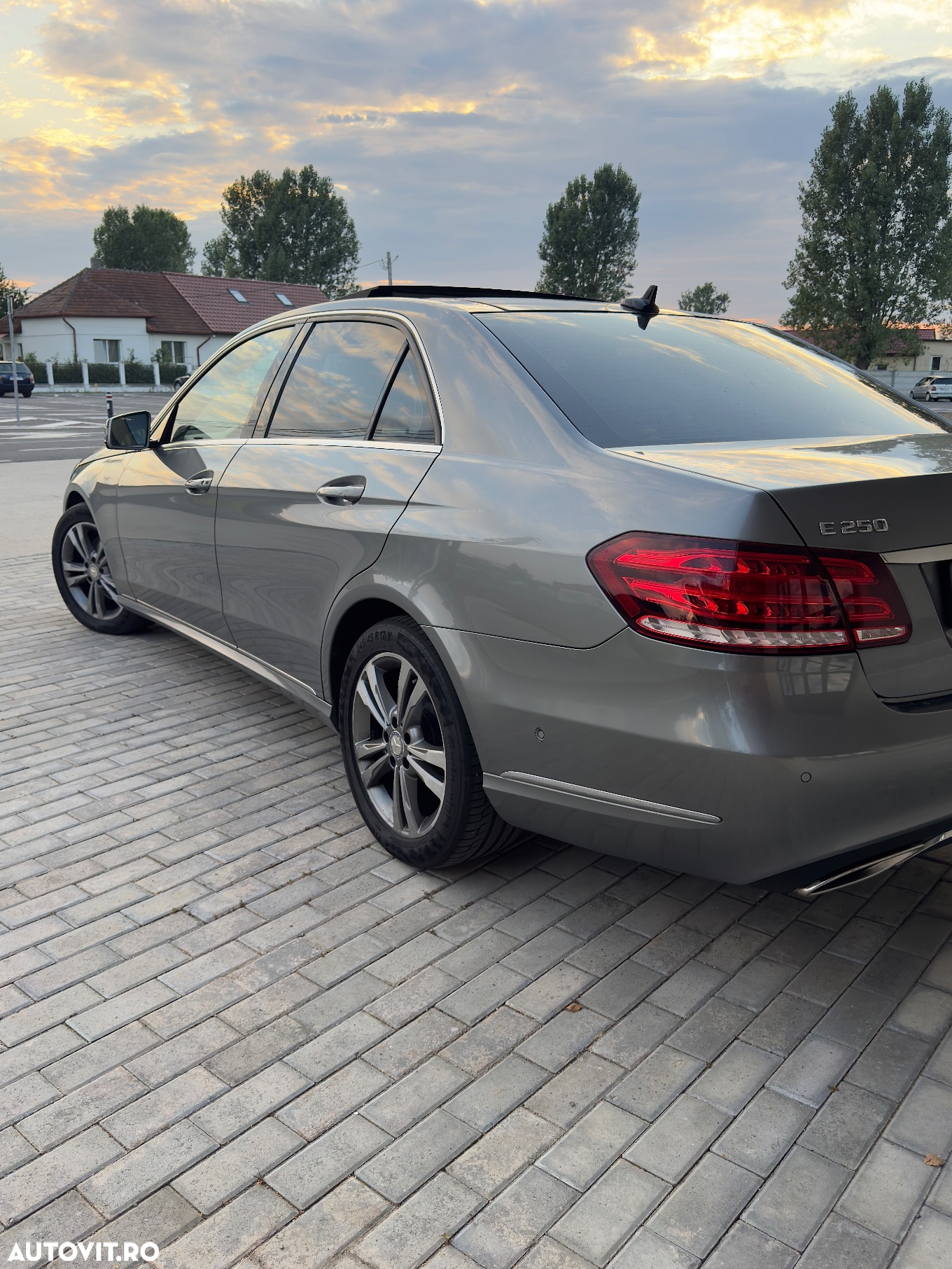 Mercedes-Benz E 250 CDI 4MATIC BlueEfficiency Aut. - 11