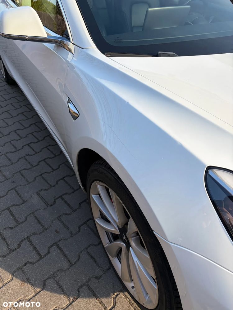 Tesla Model 3 - 9