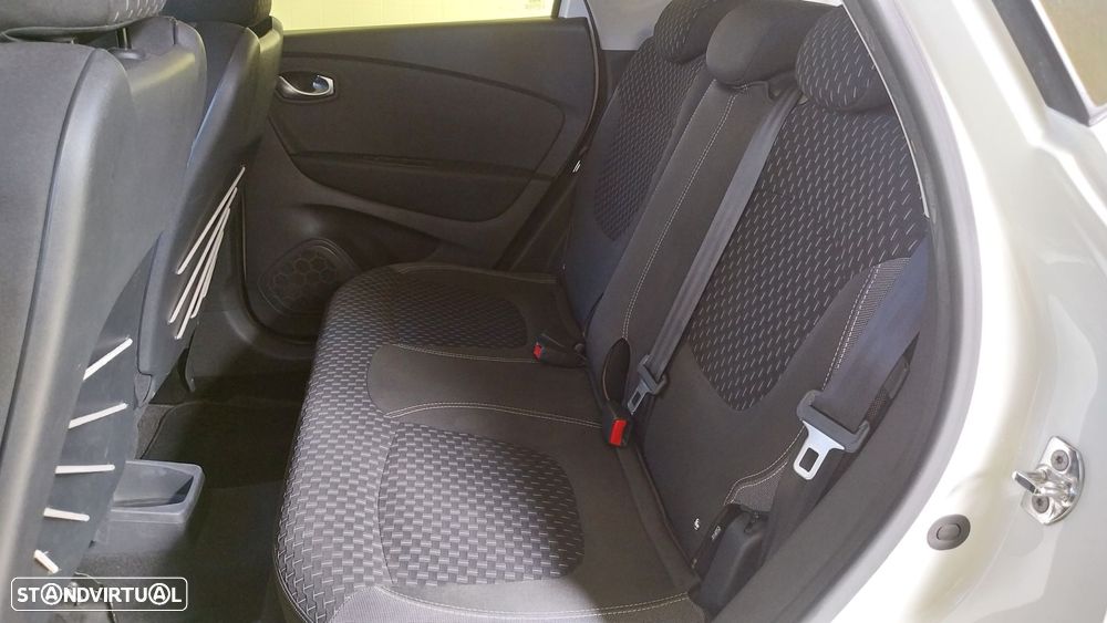 Renault Captur 1.2 TCe Exclusive - 16