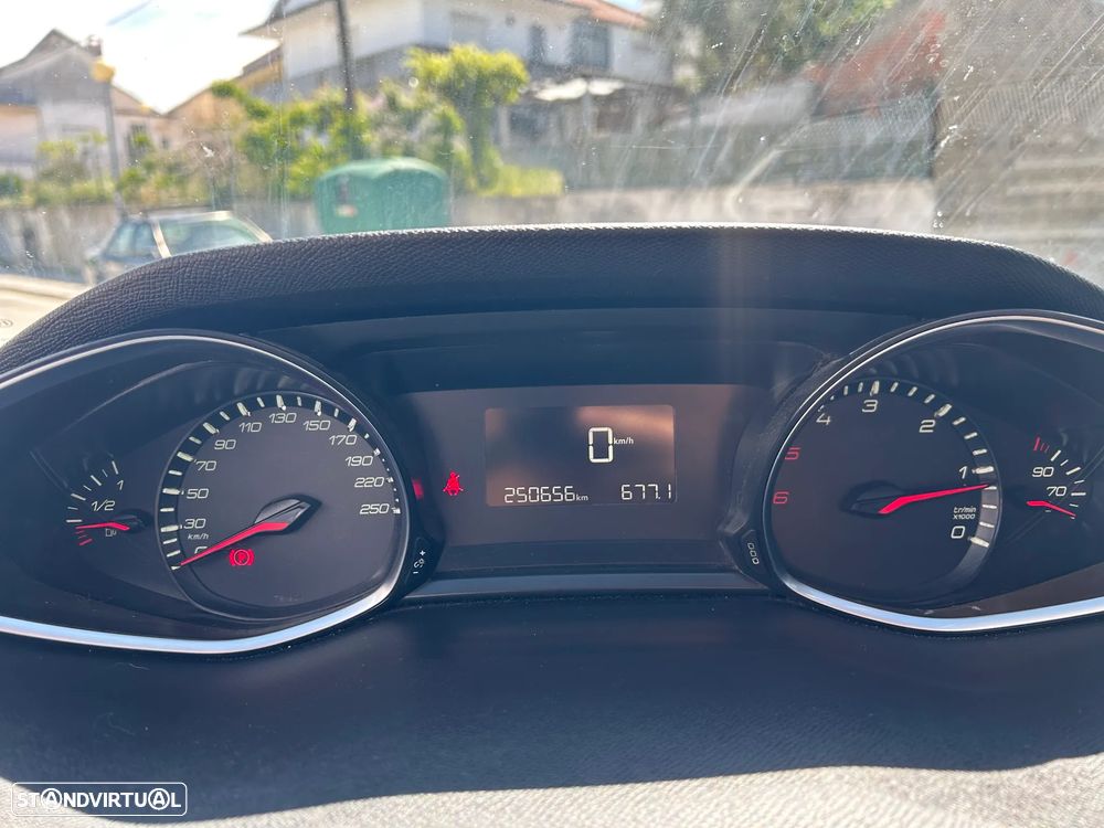 Peugeot 308 SW BlueHDi 120 Stop & Start Allure - 10
