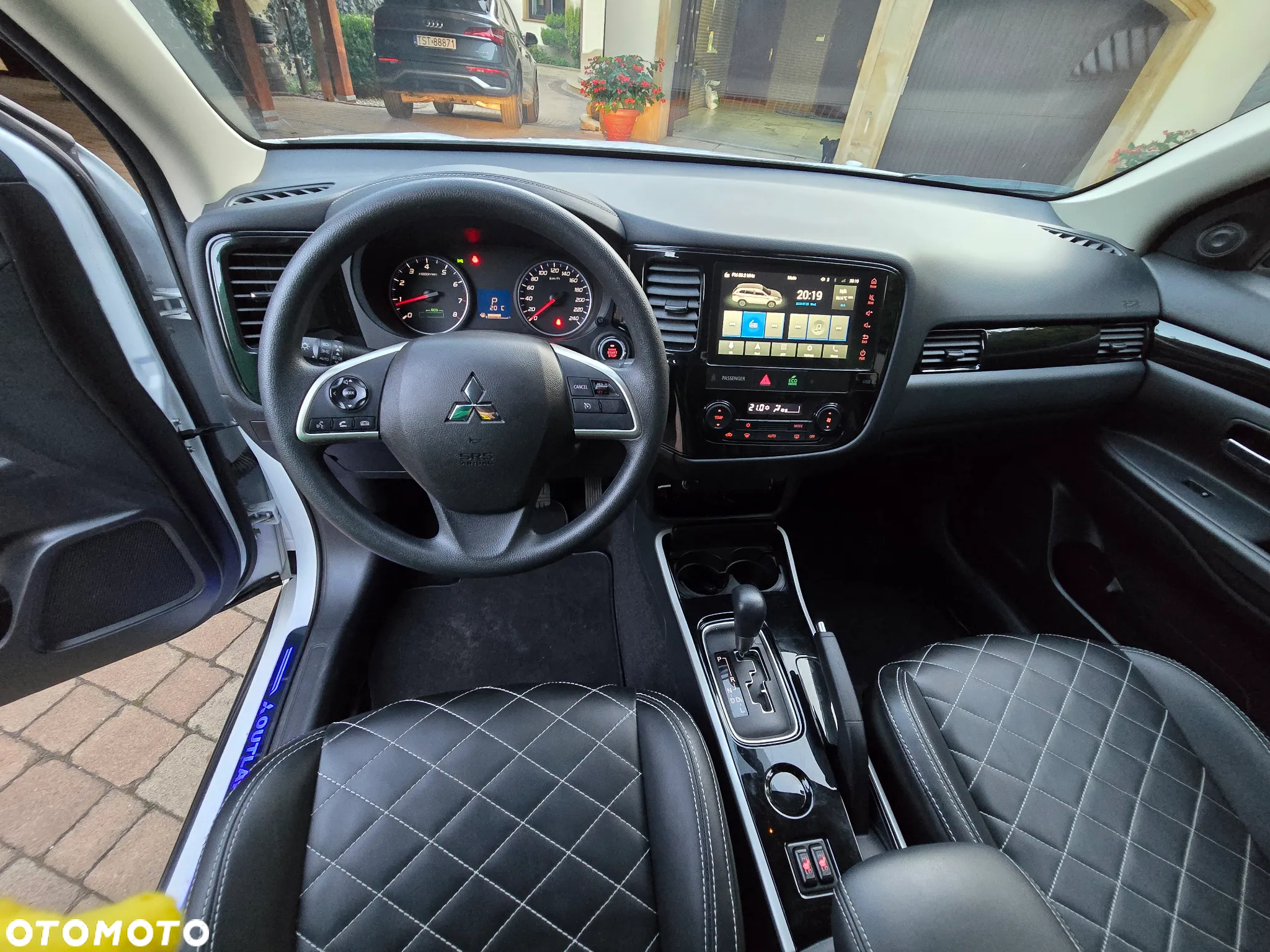 Mitsubishi Outlander 2.0 2WD CVT Invite - 8