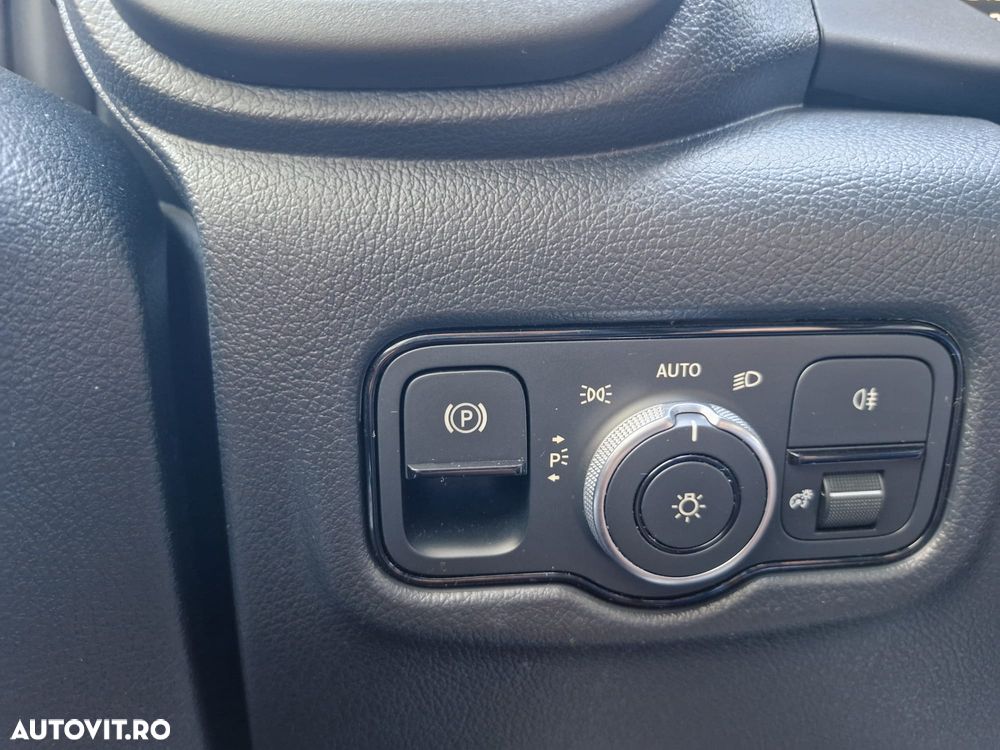 Mercedes-Benz Vito - 21
