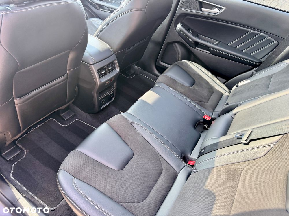 Ford Edge - 33