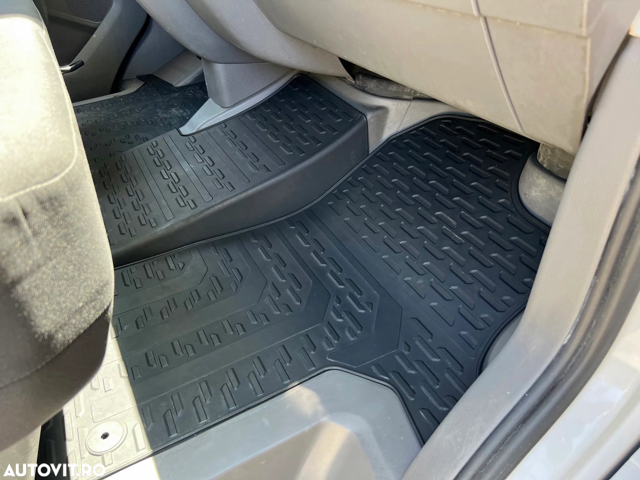 Volkswagen Crafter Furgon Maxi L5H3 - 17