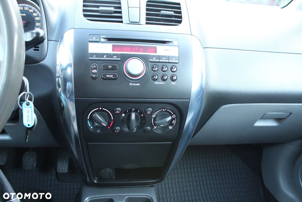 Suzuki SX4 1.6 VVT 4x4 Comfort - 21