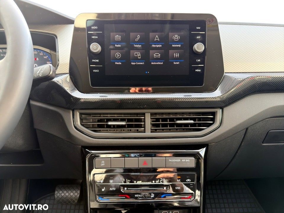 Volkswagen T-Cross - 17