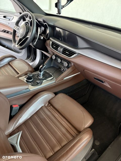 Alfa Romeo Stelvio 2.0 Turbo Executive Q4 - 14