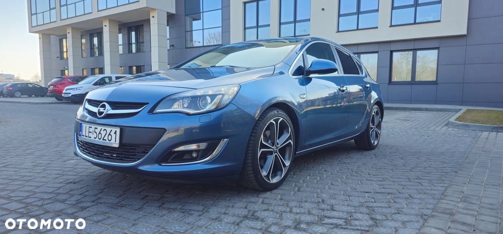 Opel Astra 1.7 CDTI Cosmo - 1