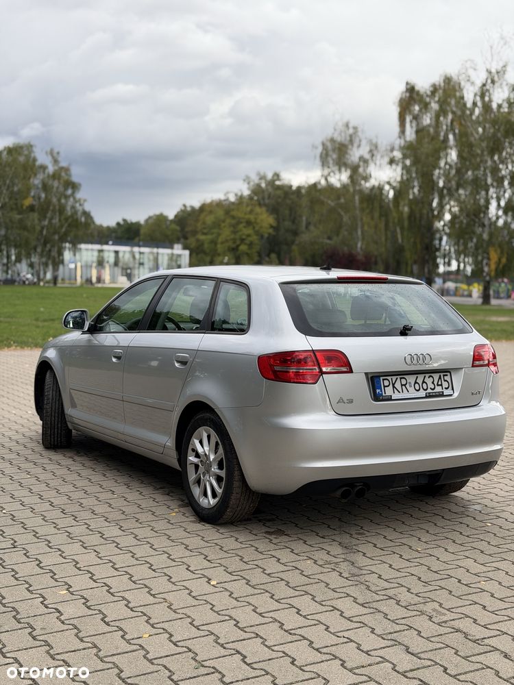 Audi A3 Sportback 2010 photo 4
