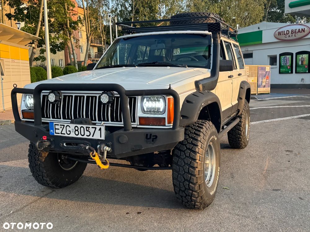 Jeep Cherokee 4.0 Limited - 13