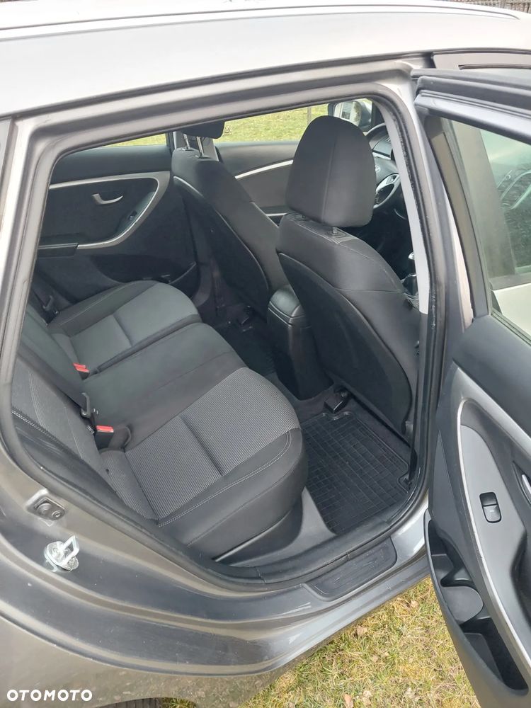 Hyundai i30 1.6 CRDI Trend - 10