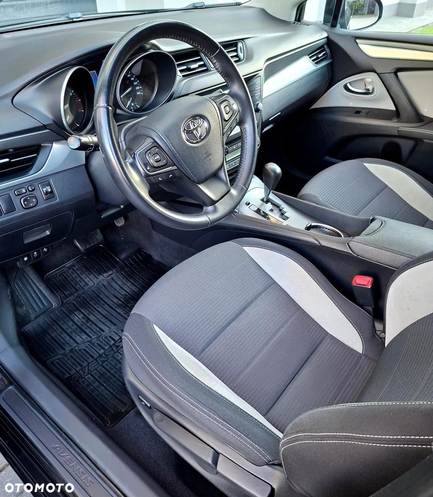 Toyota Avensis 1.8 Premium MS - 11