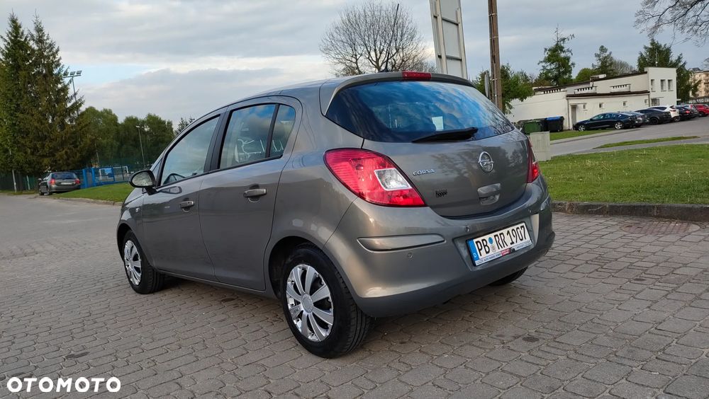 Opel Corsa 1.4 16V Innovation - 6