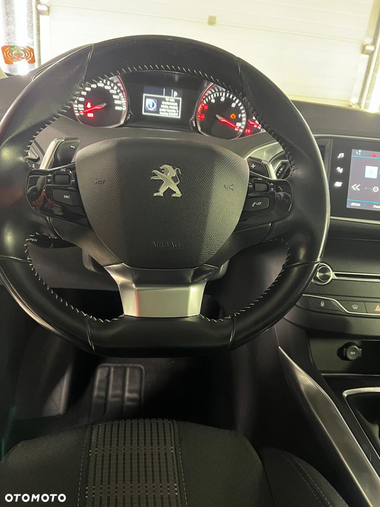 Peugeot 308 BlueHDi 120 EAT6 Stop & Start Active Business-Paket - 14