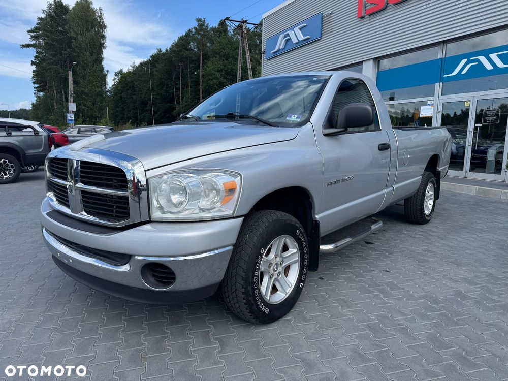 Dodge RAM - 1