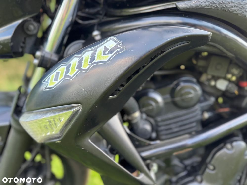 Kawasaki ER - 7