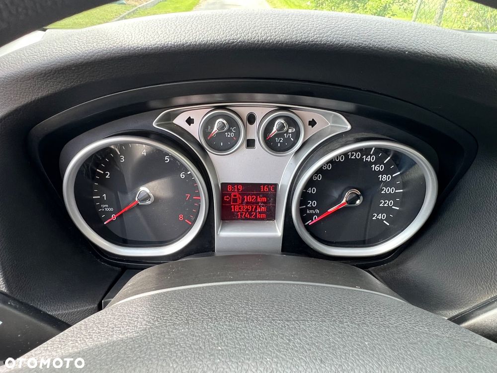 Ford Focus 1.6 16V Style+ - 17