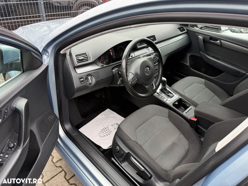 Volkswagen Passat Variant 2.0 TDI BlueMotion Technology DSG Highline - 6