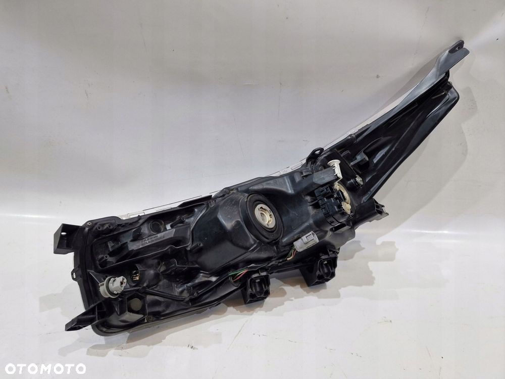 reflektor lampa przód prawy toyota corolla e16 13-16r eur 81110-02e70 - 5