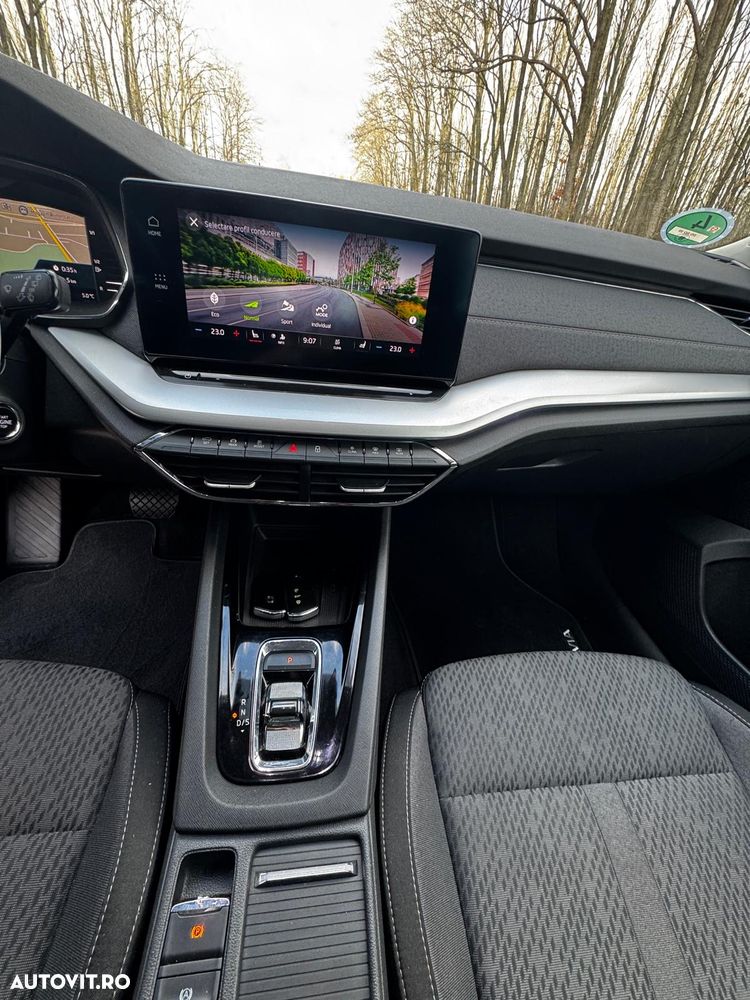 Skoda Octavia 2.0 TDI DSG Style - 6