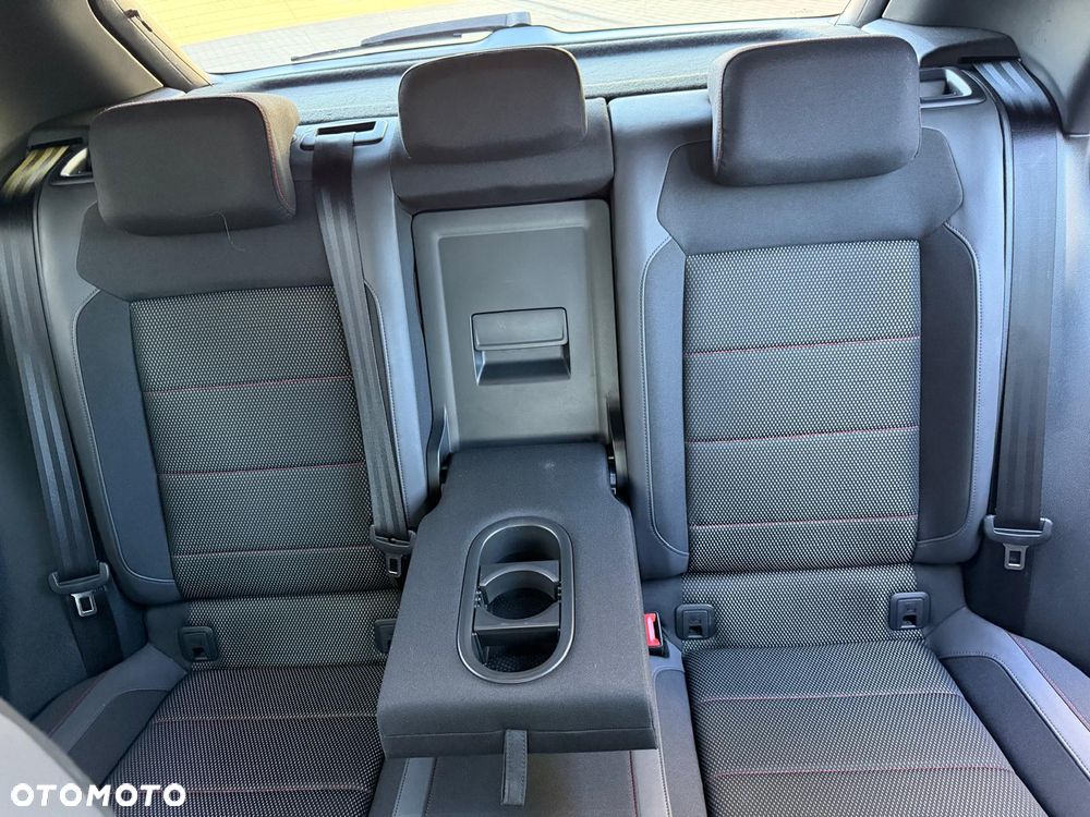 Volkswagen T-Roc - 21