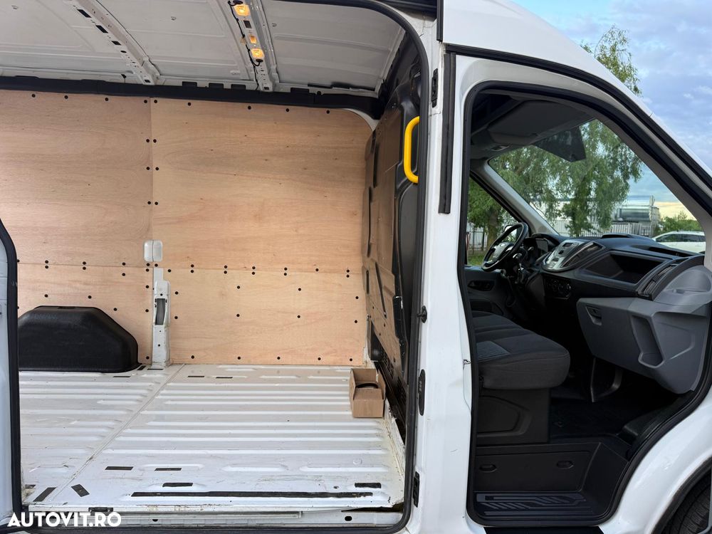 Ford Transit - 19
