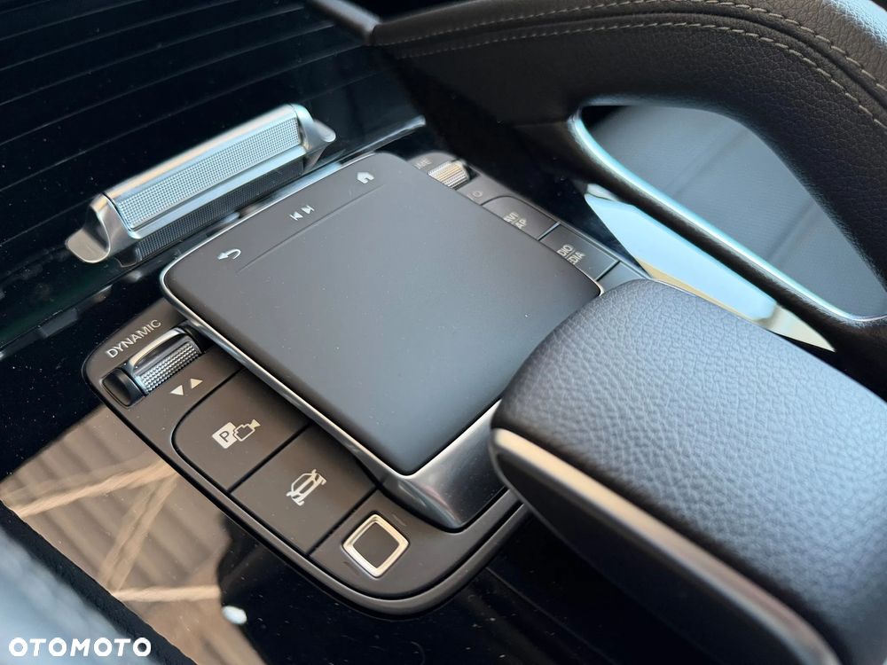 Mercedes-Benz GLS - 30