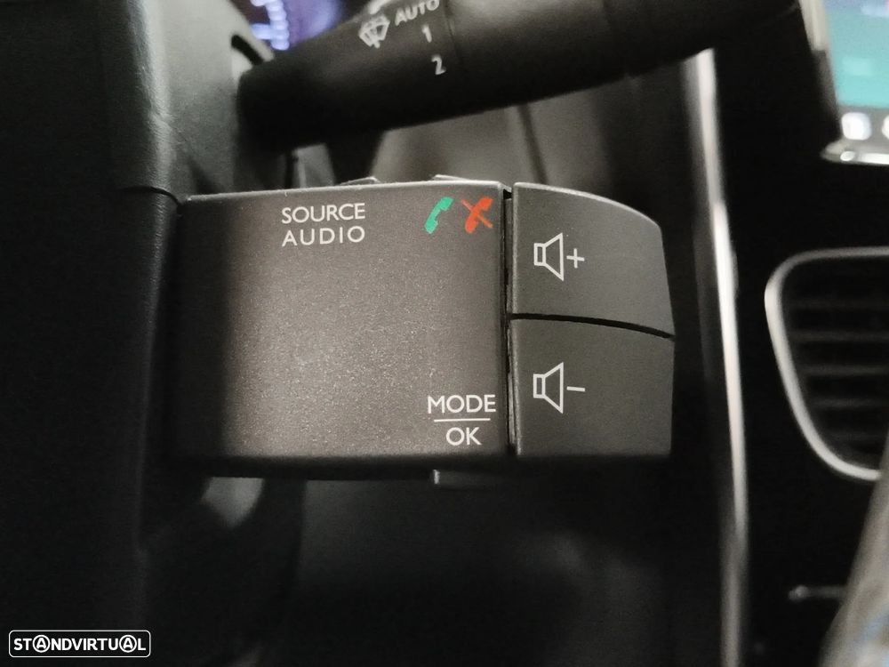 Renault Clio Sport Tourer 0.9 TCE GT Line - 24