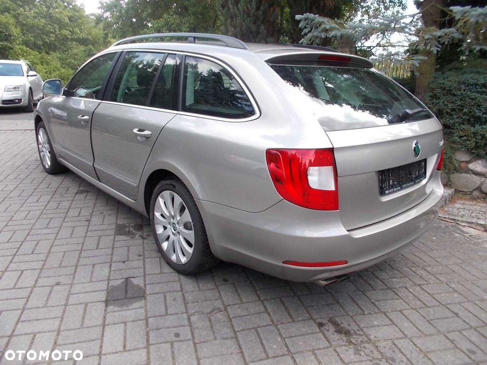 Skoda Superb 2013 photo 5