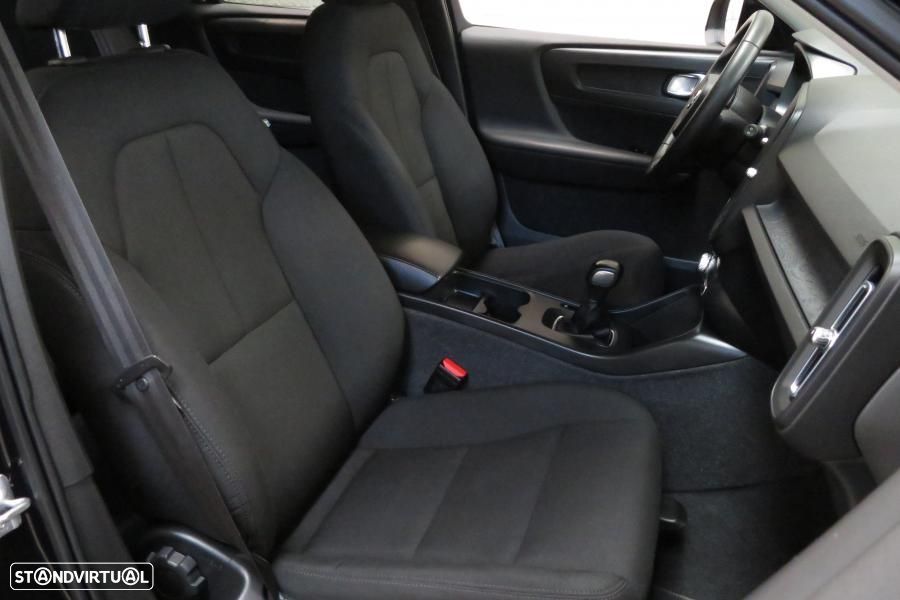Volvo XC 40 1.5 T3 Momentum - 11