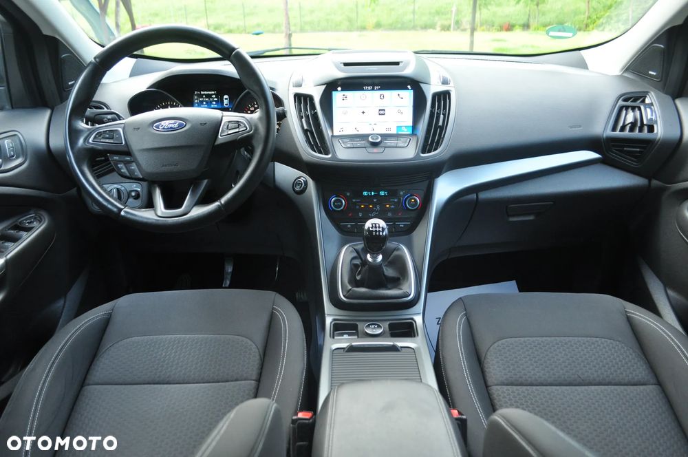 Ford Kuga 1.5 EcoBoost 2x4 Cool & Connect - 31