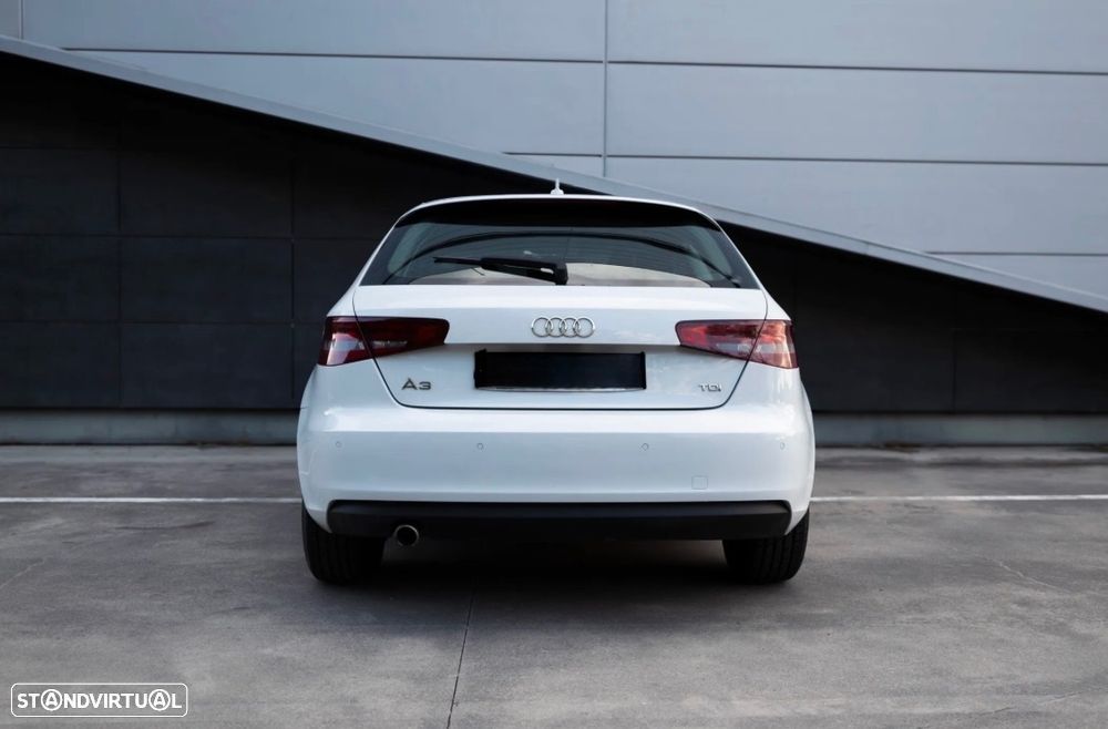 Audi A3 1.6 TDI S-line - 5