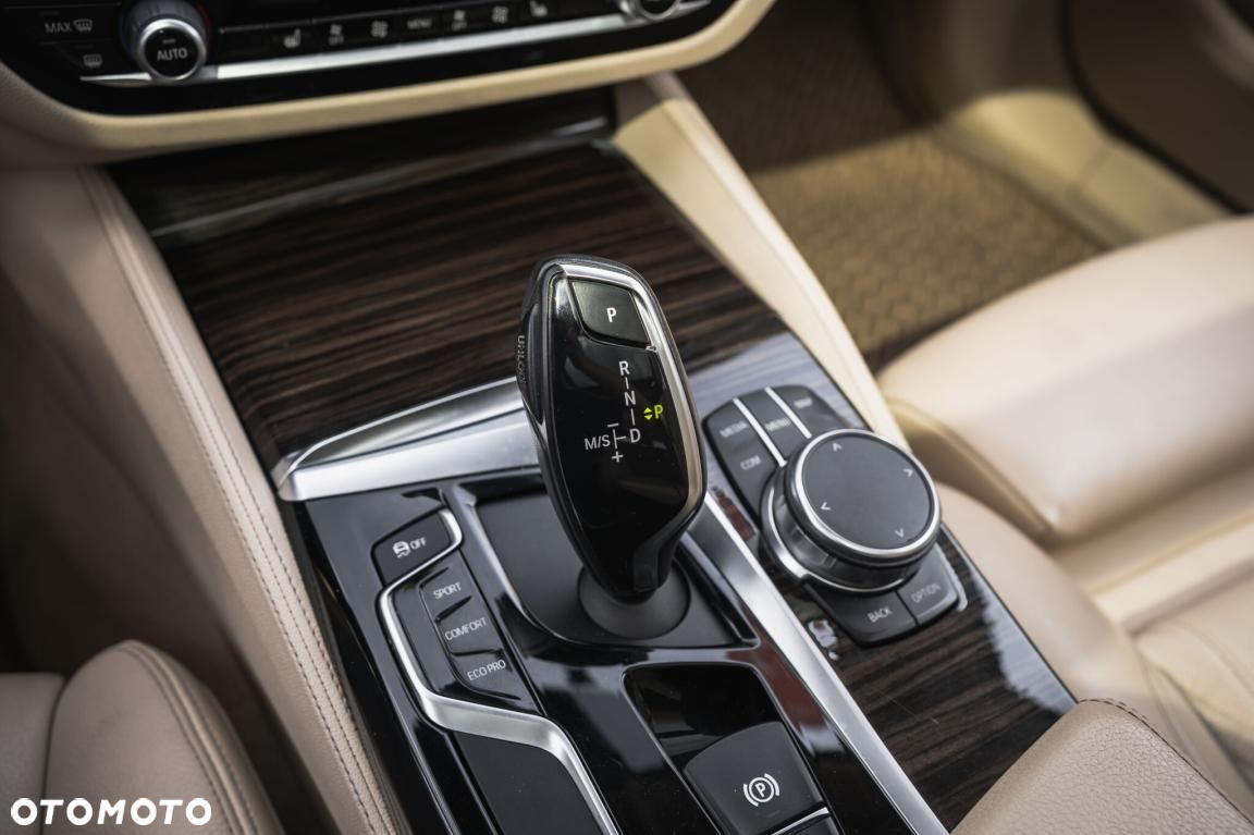 BMW Seria 5 - 22